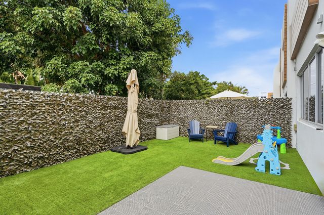 1241 NE 18th Avenue, Fort Lauderdale, FL 33304