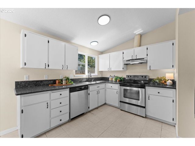 3918 Se 52ND Ave, Portland, OR 97206