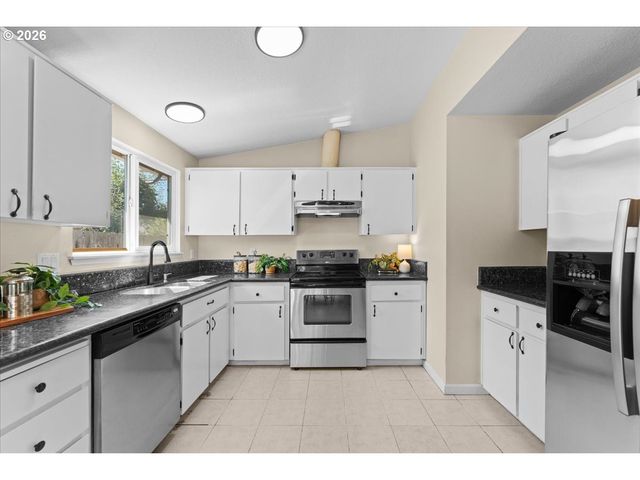 3918 Se 52ND Ave, Portland, OR 97206