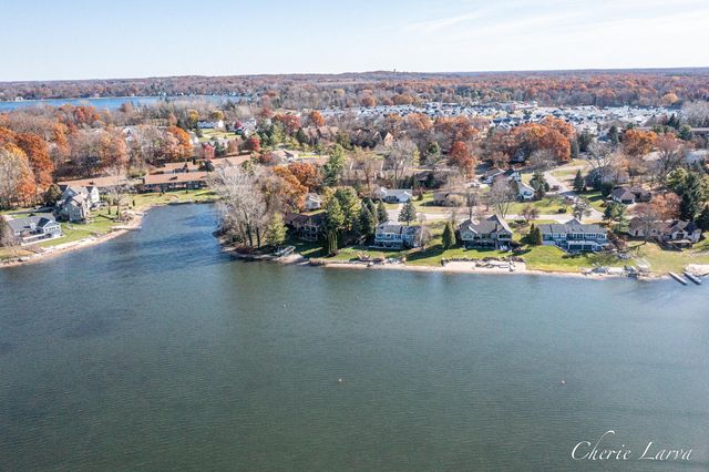 6615 Bella Vista Drive Ne, Cannon Twp, MI 49341