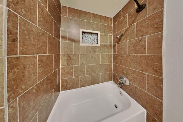 14318 Ella Lee Lane, Houston, TX 77077