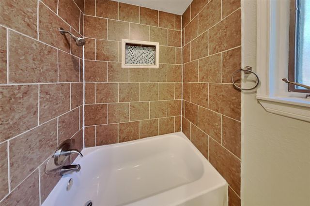 14318 Ella Lee Lane, Houston, TX 77077