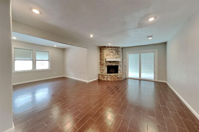 14318 Ella Lee Lane, Houston, TX 77077