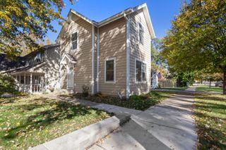 5333 Fairview Avenue, Downers Grove, IL 60515