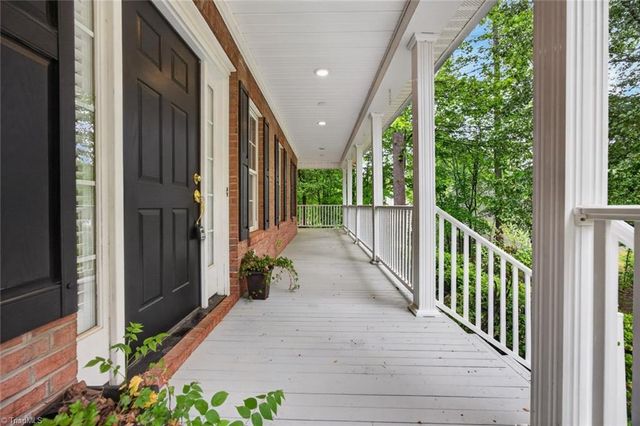 112 Smith Branch Court, Kernersville, NC 27284