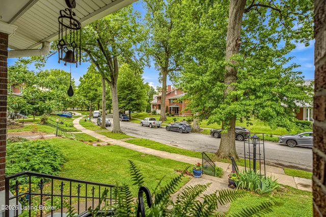 2036 Boulevard Napoleon, Louisville, KY 40205
