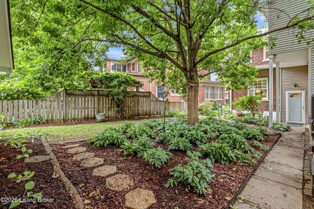 2036 Boulevard Napoleon, Louisville, KY 40205