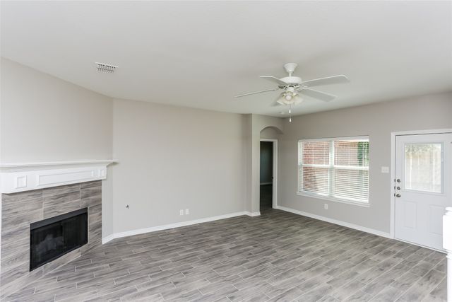 813 Keswick Drive, Desoto, TX 75115