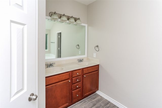 813 Keswick Drive, Desoto, TX 75115