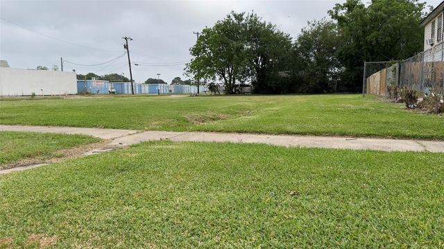 1101 5th Avenue N, Texas City, TX 77590