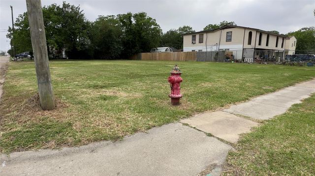 1101 5th Avenue N, Texas City, TX 77590