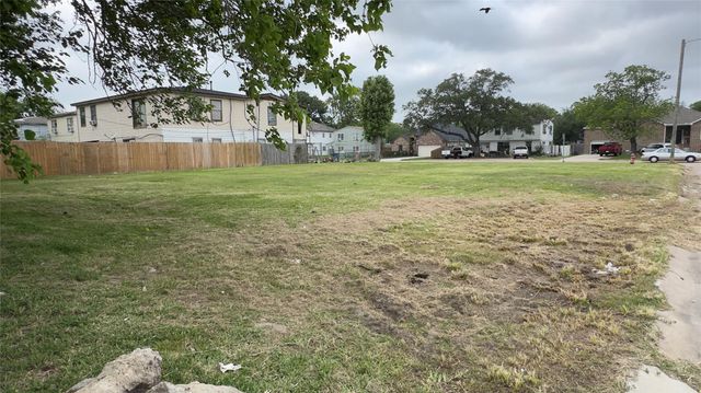 1101 5th Avenue N, Texas City, TX 77590