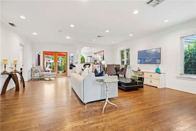 5362 Yolanda Avenue, Tarzana, CA 91356