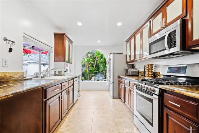 5362 Yolanda Avenue, Tarzana, CA 91356