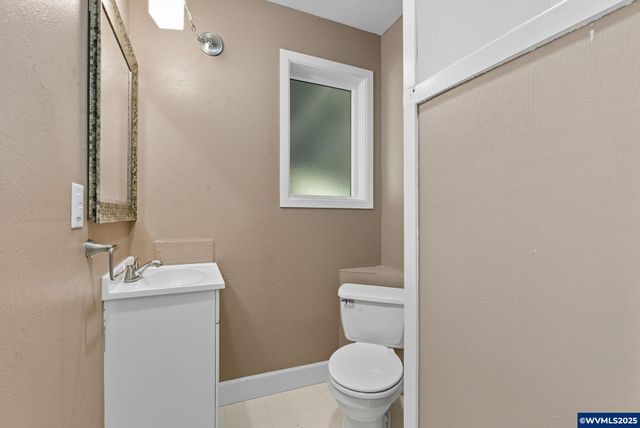 4704 Homer Rd, Salem, OR 97305