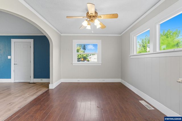 4704 Homer Rd, Salem, OR 97305