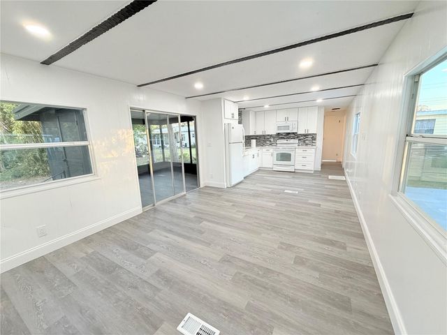 82 N BOBWHITE ROAD, Wildwood, FL 34785