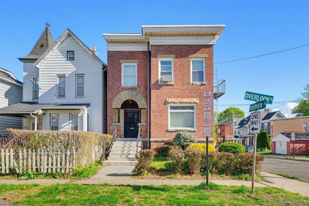 22 Overlook Place, Newburgh, NY 12550