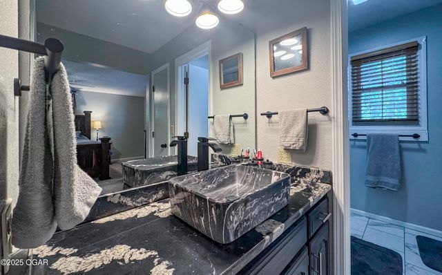 505 Fireside DR, Joplin, MO 64801