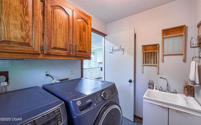 505 Fireside DR, Joplin, MO 64801