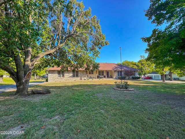 505 Fireside DR, Joplin, MO 64801