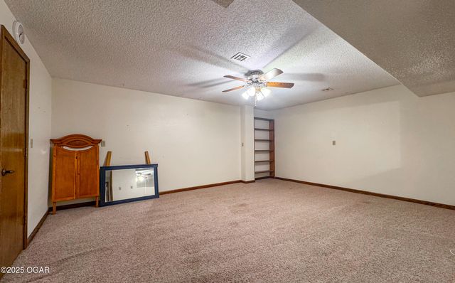 505 Fireside DR, Joplin, MO 64801