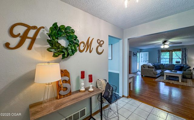 505 Fireside DR, Joplin, MO 64801