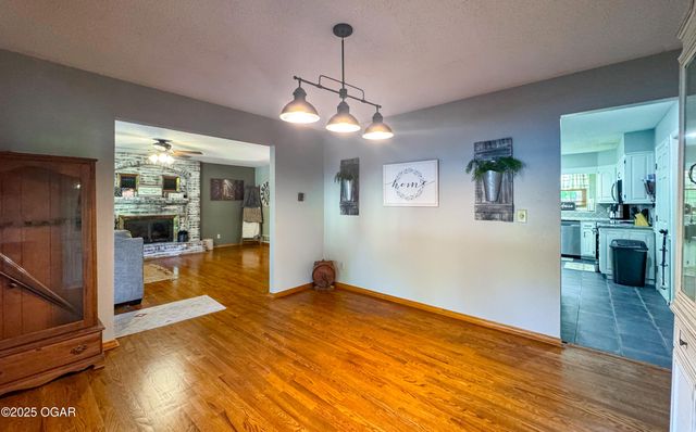 505 Fireside DR, Joplin, MO 64801