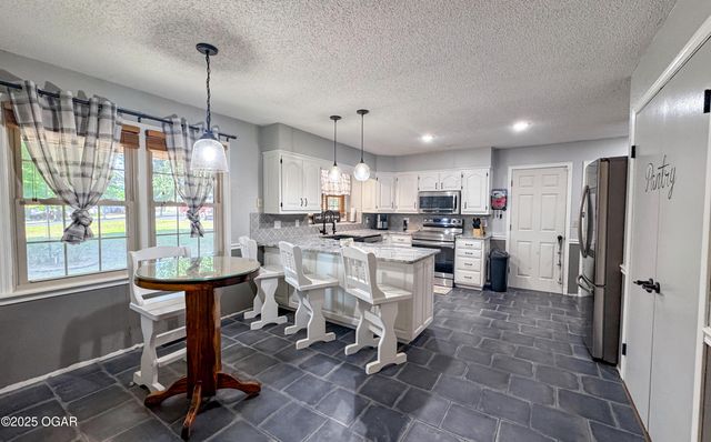 505 Fireside DR, Joplin, MO 64801