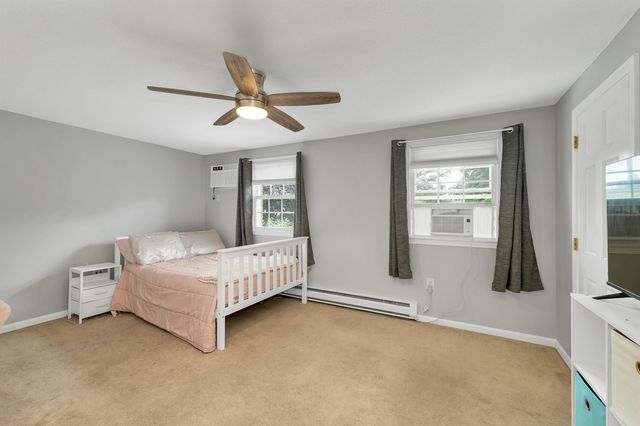69 Fieldstone Drive, Londonderry, NH 03053