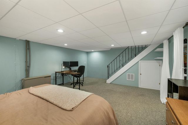 69 Fieldstone Drive, Londonderry, NH 03053