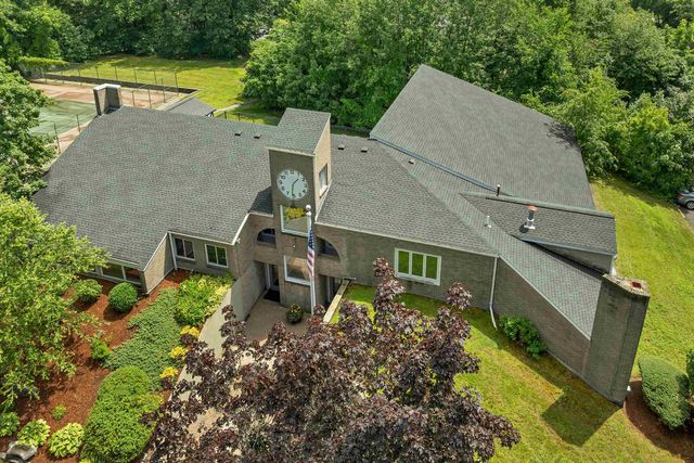 69 Fieldstone Drive, Londonderry, NH 03053
