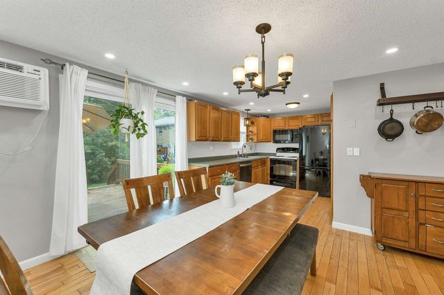69 Fieldstone Drive, Londonderry, NH 03053