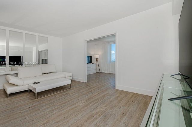 2301 Collins Avenue 1528, Miami Beach, FL 33139