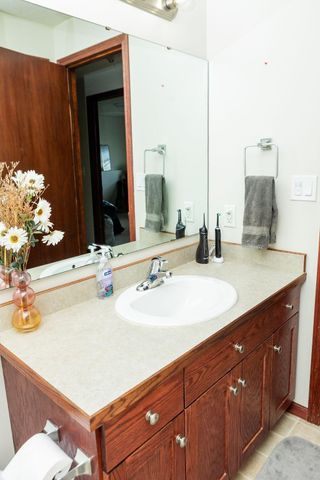 1028 39 Avenue W, West Fargo, ND 58078