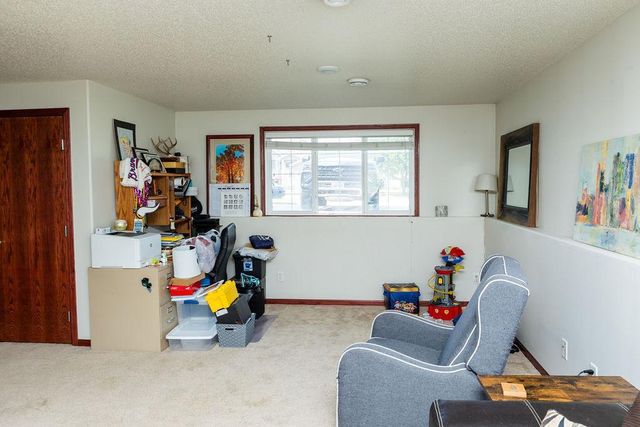 1028 39 Avenue W, West Fargo, ND 58078