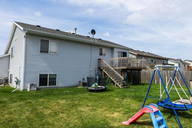 1028 39 Avenue W, West Fargo, ND 58078