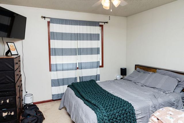 1028 39 Avenue W, West Fargo, ND 58078