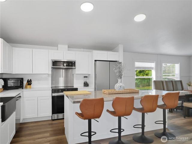 33 Whalers Drive, Aberdeen, WA 98520