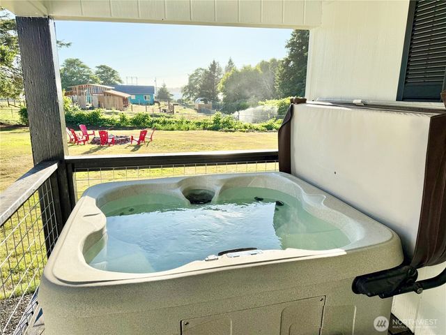 33 Whalers Drive, Aberdeen, WA 98520