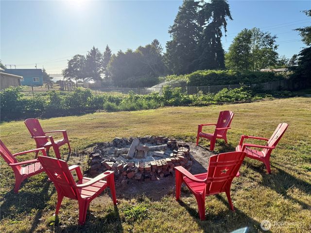 33 Whalers Drive, Aberdeen, WA 98520