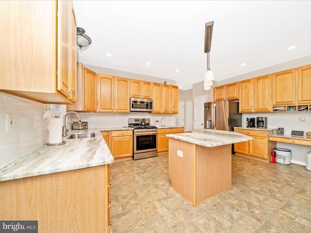 2809 DECATUR DR, Adamstown, MD 21710