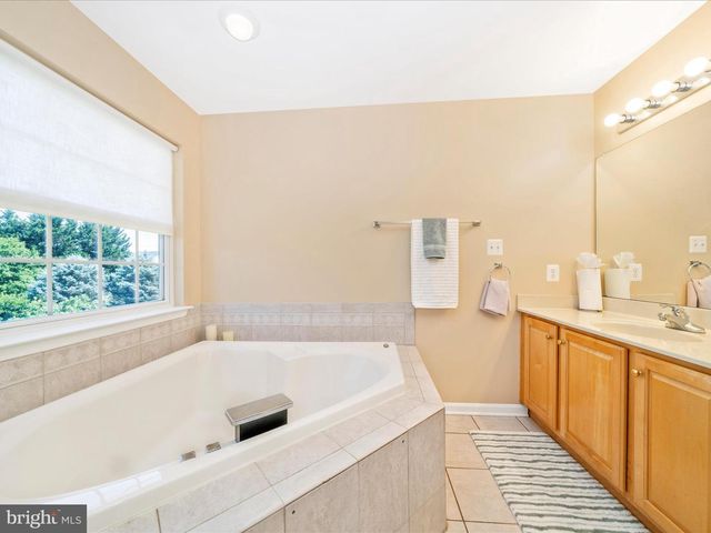 2809 DECATUR DR, Adamstown, MD 21710