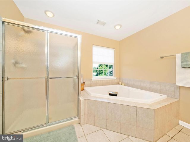 2809 DECATUR DR, Adamstown, MD 21710