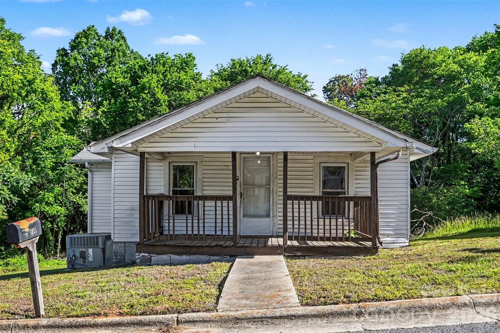 1025 Martin Luther King Jr Drive, Albemarle, NC 28001