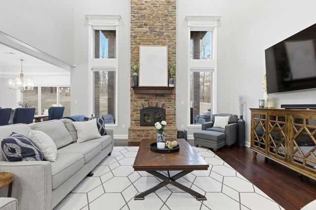 2000 Boulder Cir, Little Rock, AR 72210