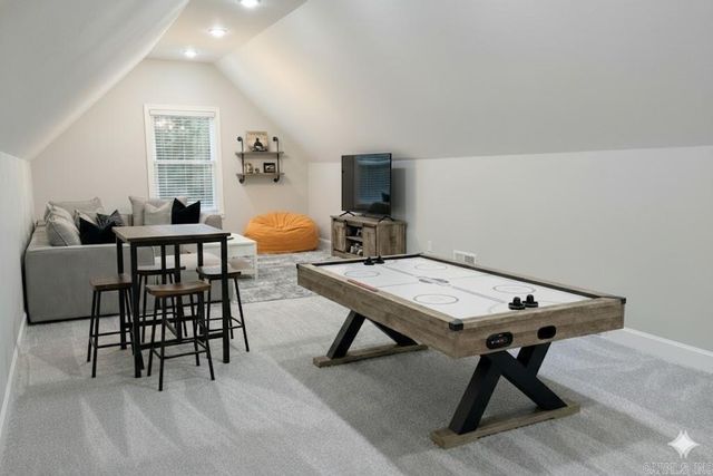 2000 Boulder Cir, Little Rock, AR 72210