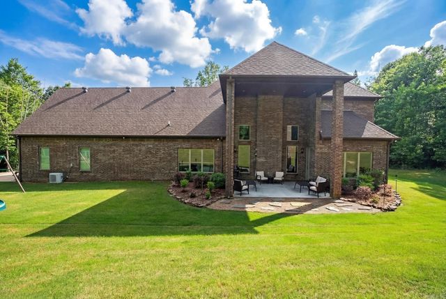 2000 Boulder Cir, Little Rock, AR 72210