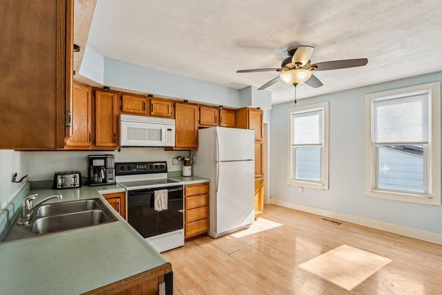 2557 Gordon PLACE, Milwaukee, WI 53212