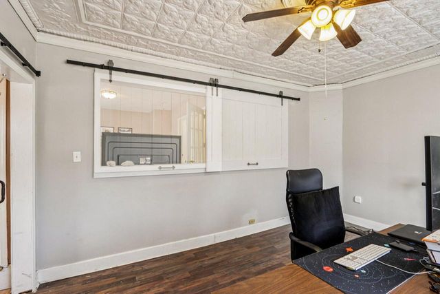 2557 Gordon PLACE, Milwaukee, WI 53212